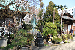 円泉寺　弘法大師像